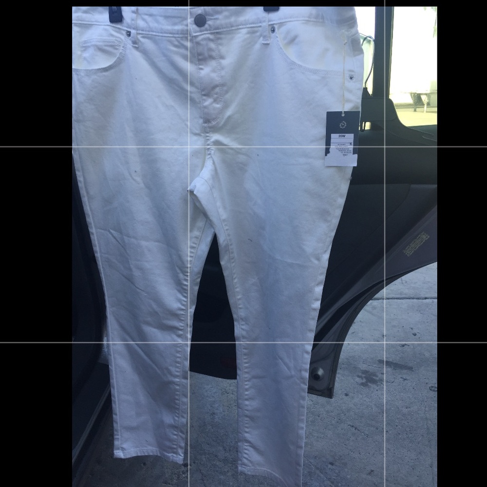 White skinny jeans